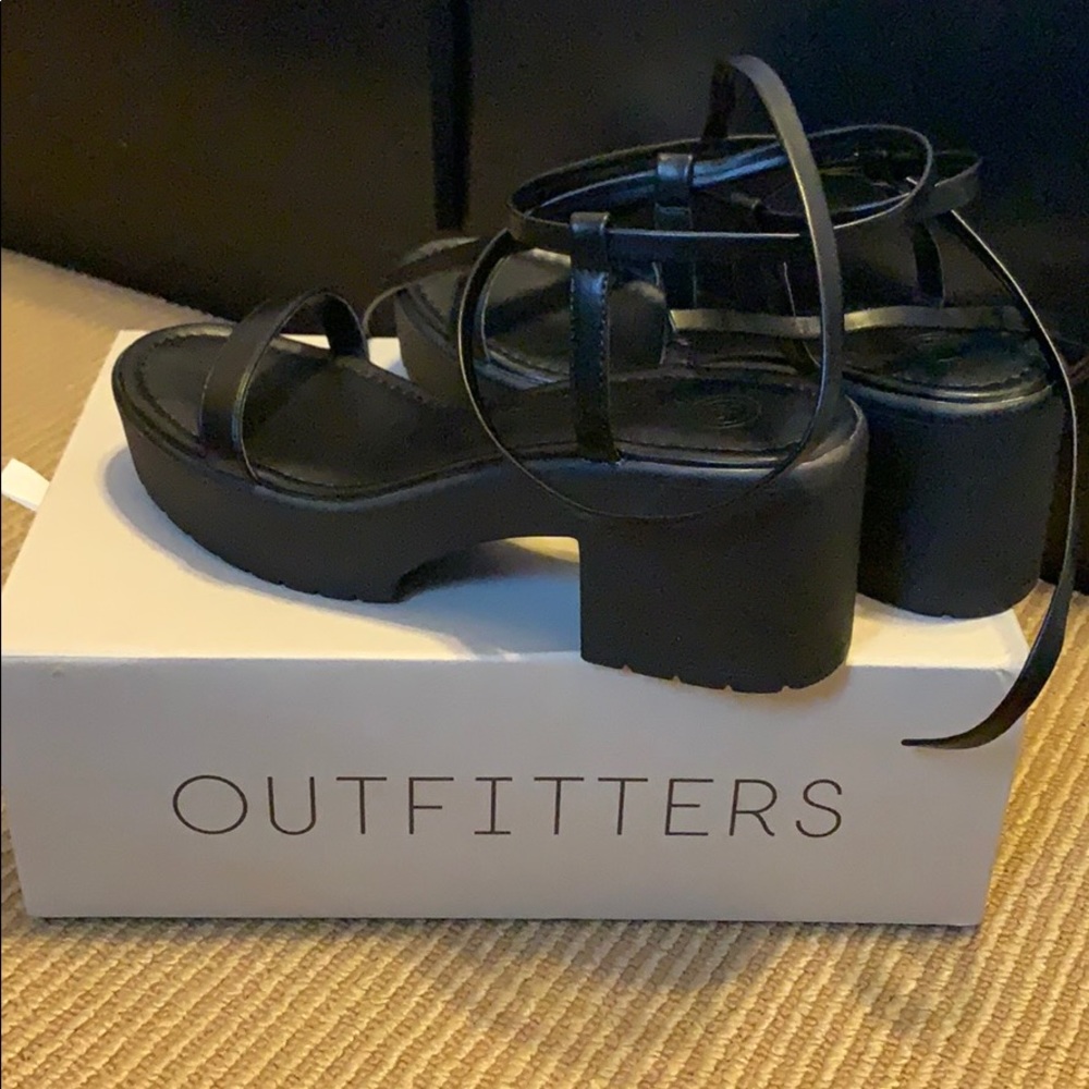 UO Claire Lace-Up Platform Sandal